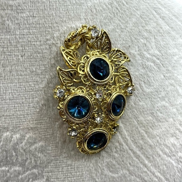 Avante Vintage Marked Signed Blue Rhinestone Brooch Filigree Gold Tone Vintage - Picture 1 of 9